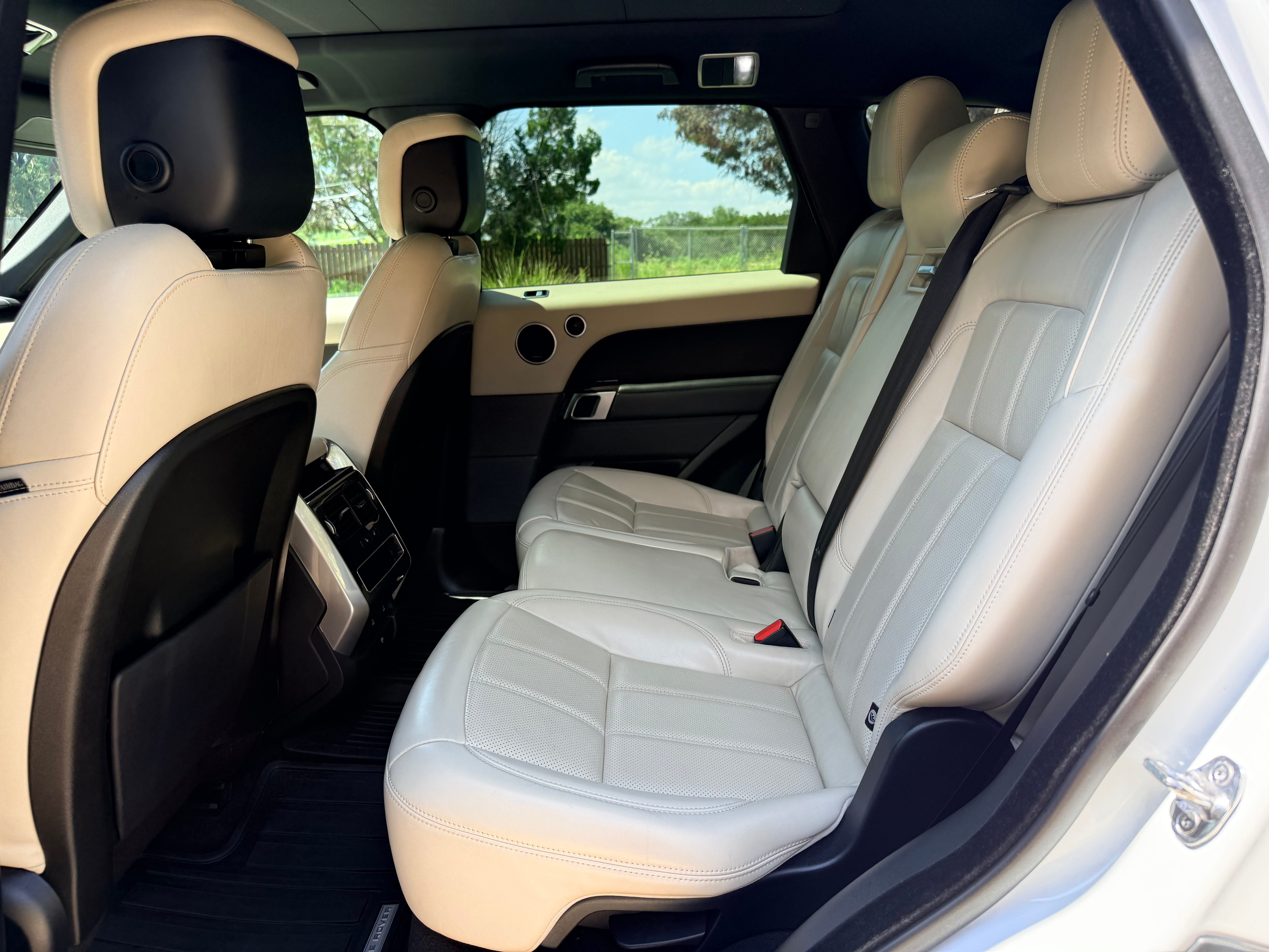Used 2020 Land Rover Range Rover Sport HSE AWD/4WD image 22