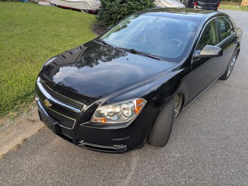 Used 2010 Chevrolet Malibu LT w/ Power Convenience Package image 2