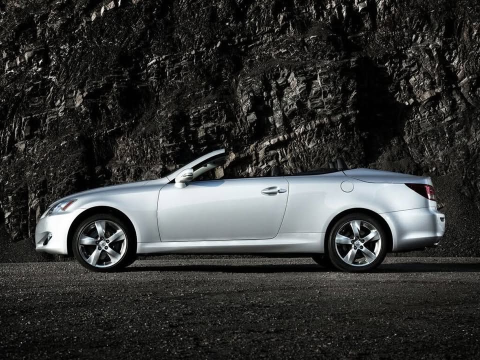 Used 2010 Lexus IS 350C RWD image 1