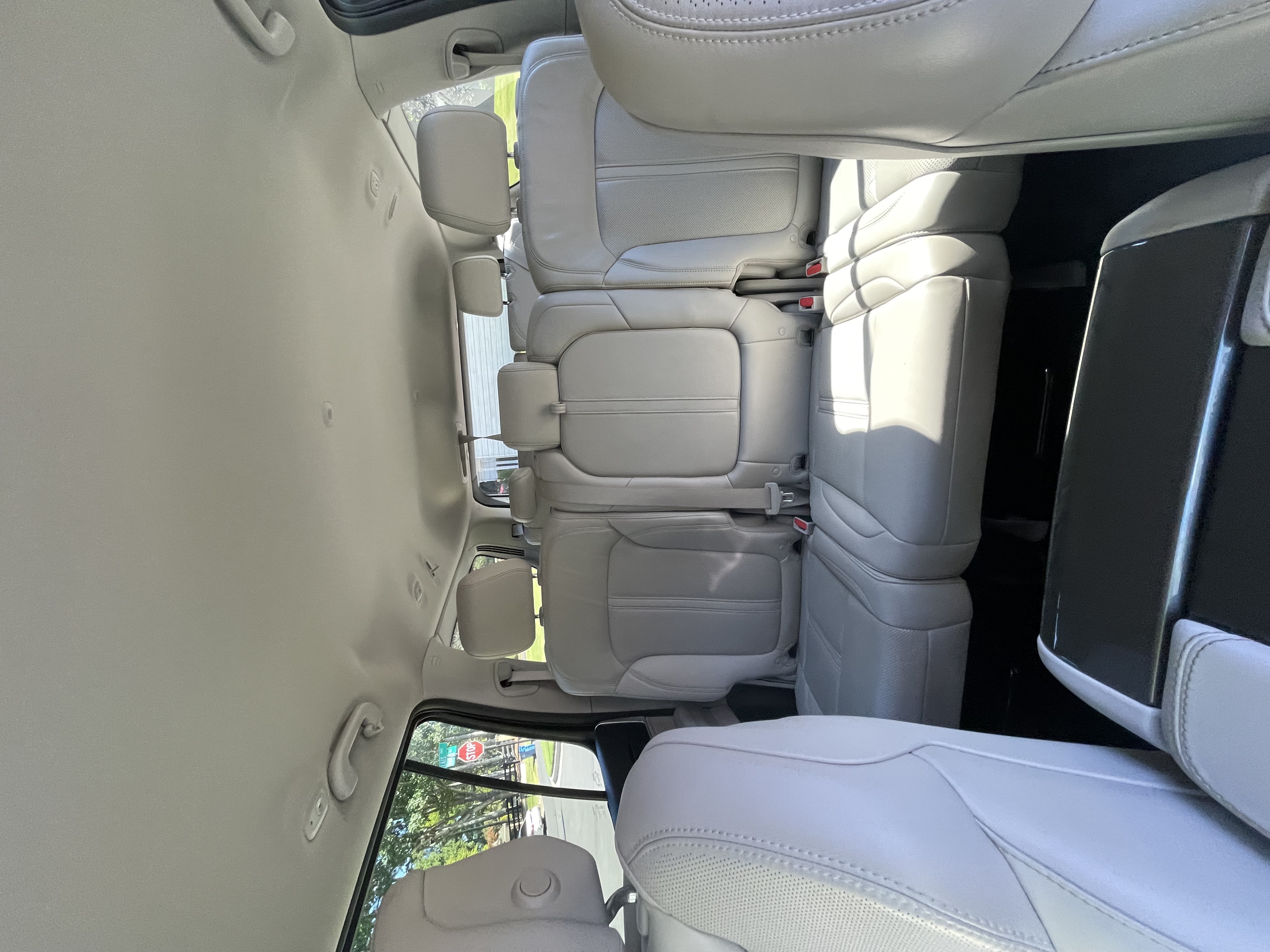 Used 2022 Jeep Wagoneer Series I AWD/4WD image 10