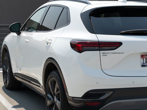 Used 2022 Buick Envision Essence w/ Sport Touring Package AWD/4WD image 5