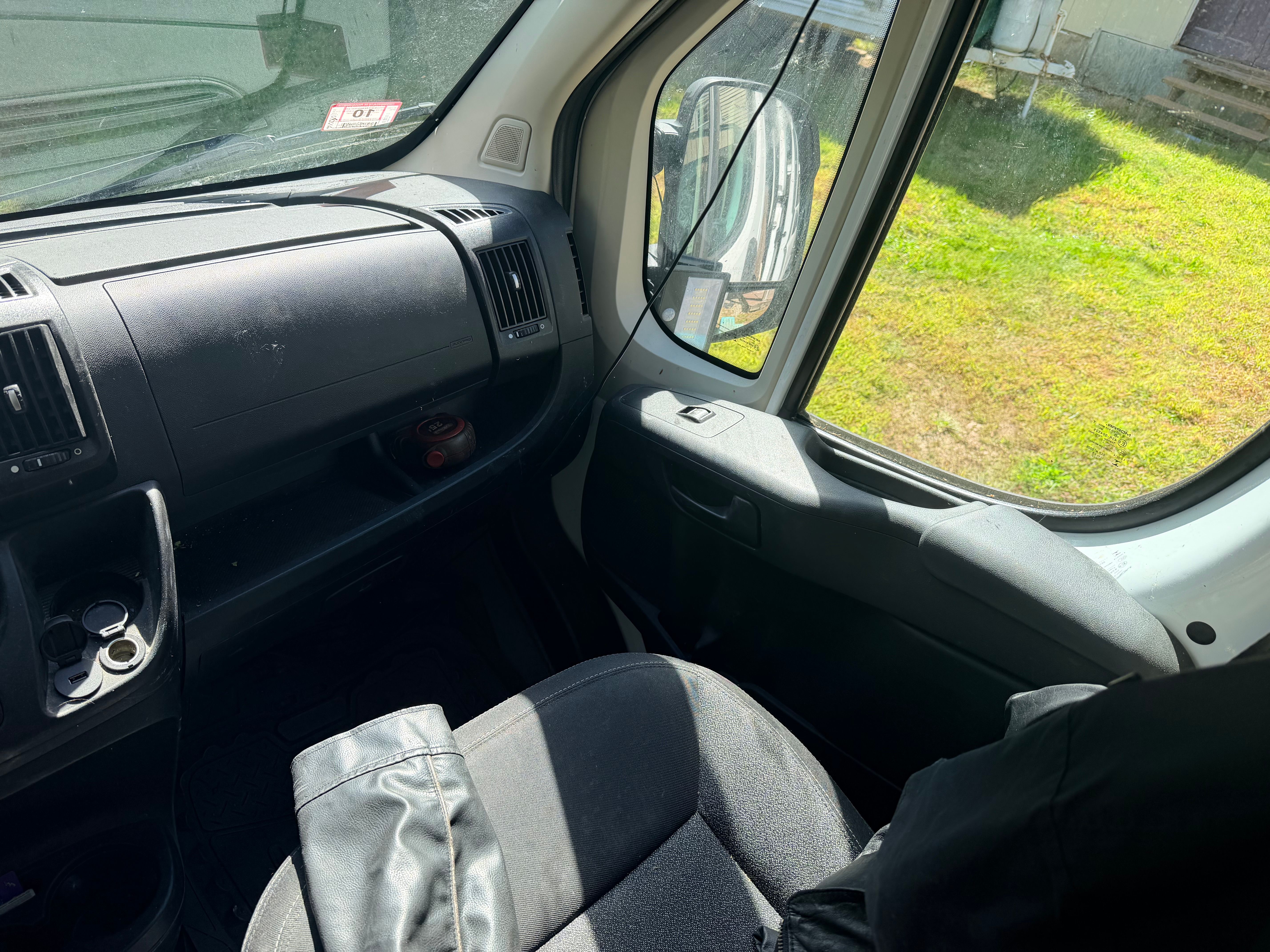 Used 2017 RAM ProMaster 2500 w/ Interior Convenience Group FWD image 13