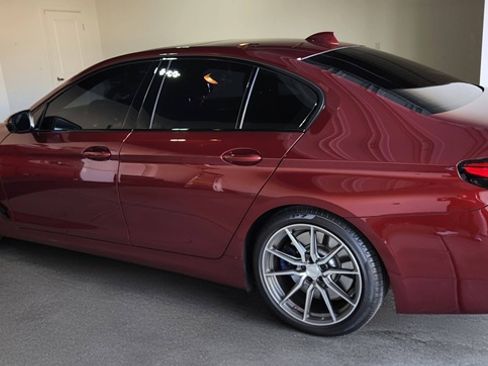 Used 2022 BMW M550i xDrive w/ Dynamic Handling Package image 12