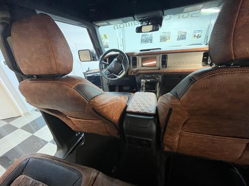 Used 2023 Ford Bronco Outer Banks image 5