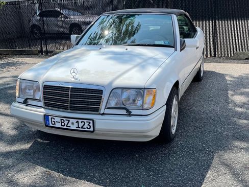 Used 1995 Mercedes-Benz E 320 Convertible image 5