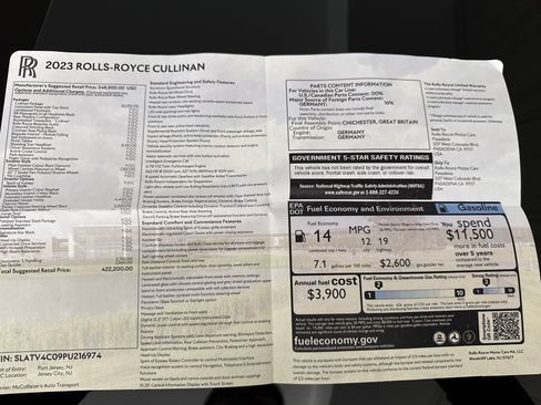 Used 2023 Rolls-Royce Cullinan w/ Cullinan Package image 21