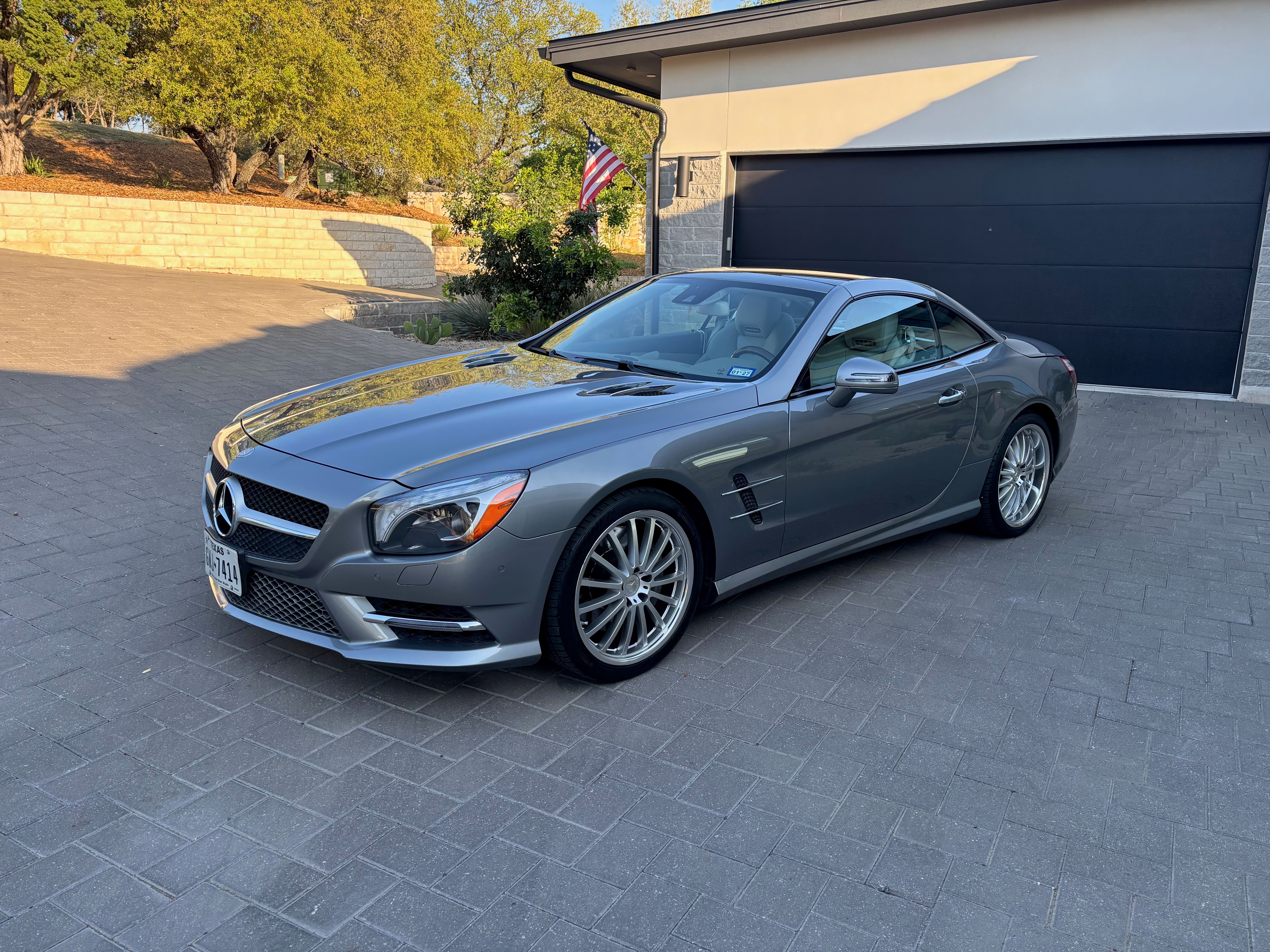 Used 2013 Mercedes-Benz SL 550 image 8