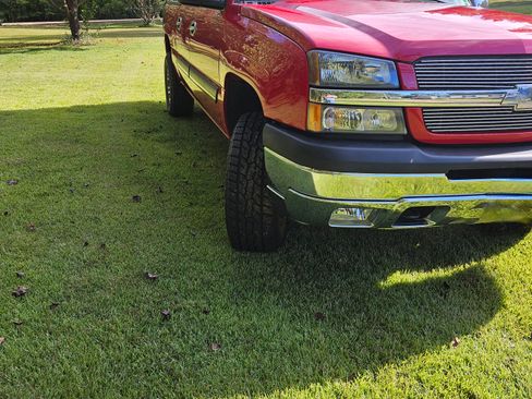 Used 2005 Chevrolet Silverado 1500 LS w/ Light Duty Power Package image 2