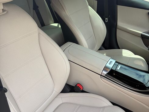 Used 2022 Mercedes-Benz C 300 Sedan image 8