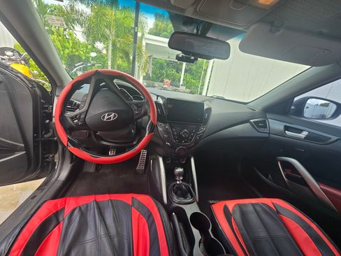 Used 2015 Hyundai Veloster Turbo R-Spec FWD image 10