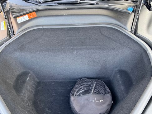 Used 2016 Tesla Model S 70D image 16