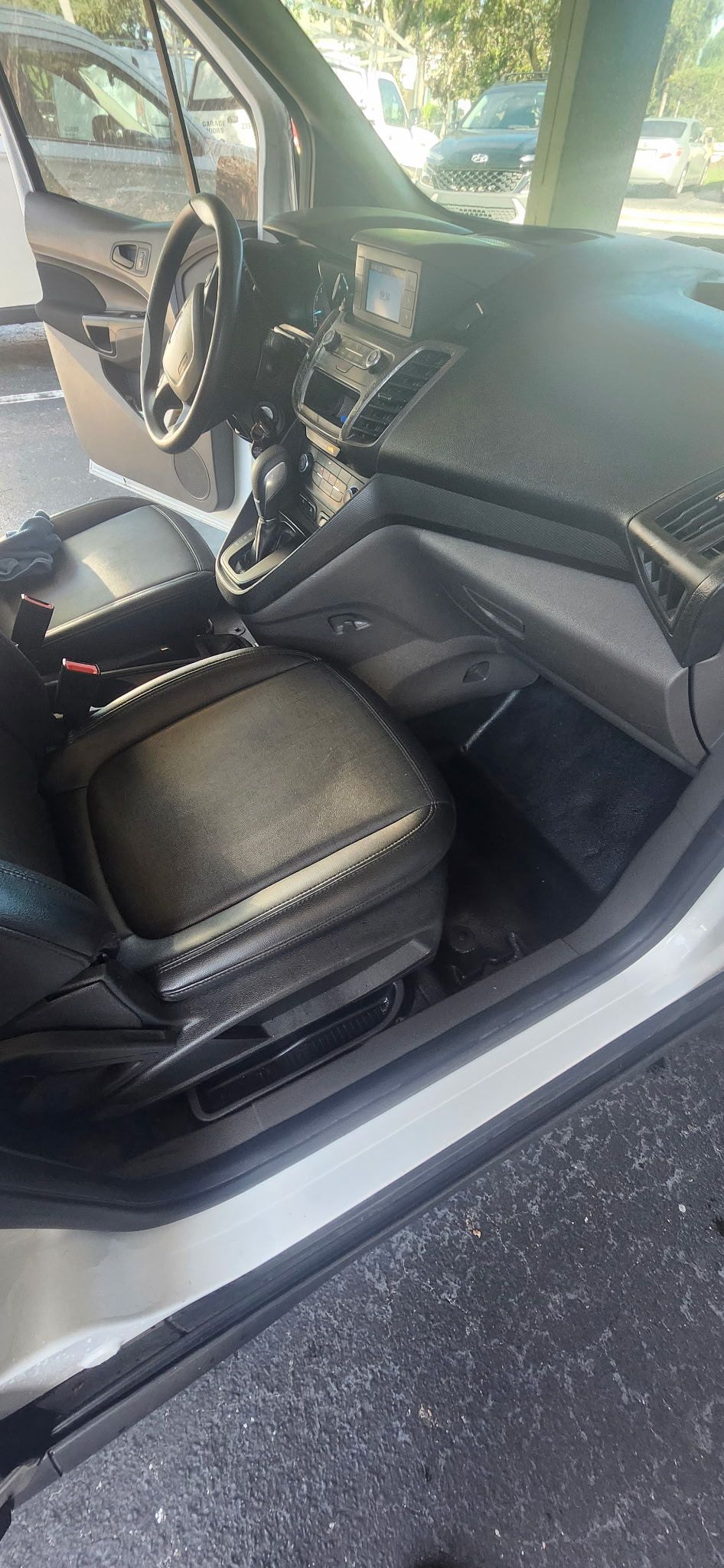 Used 2019 Ford Transit Connect XL FWD image 10