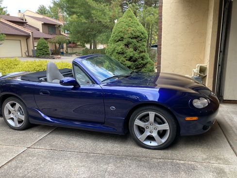 Used 2003 MAZDA MX-5 Miata SE image 4