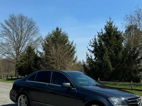 Used 2014 Mercedes-Benz C 300 4MATIC Sedan image 1