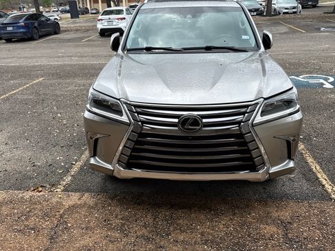 Used 2017 Lexus LX 570 4WD w/ Luxury Package image 1