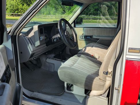 Used 1992 Chevrolet Silverado 2500 4x4 Regular Cab image 11