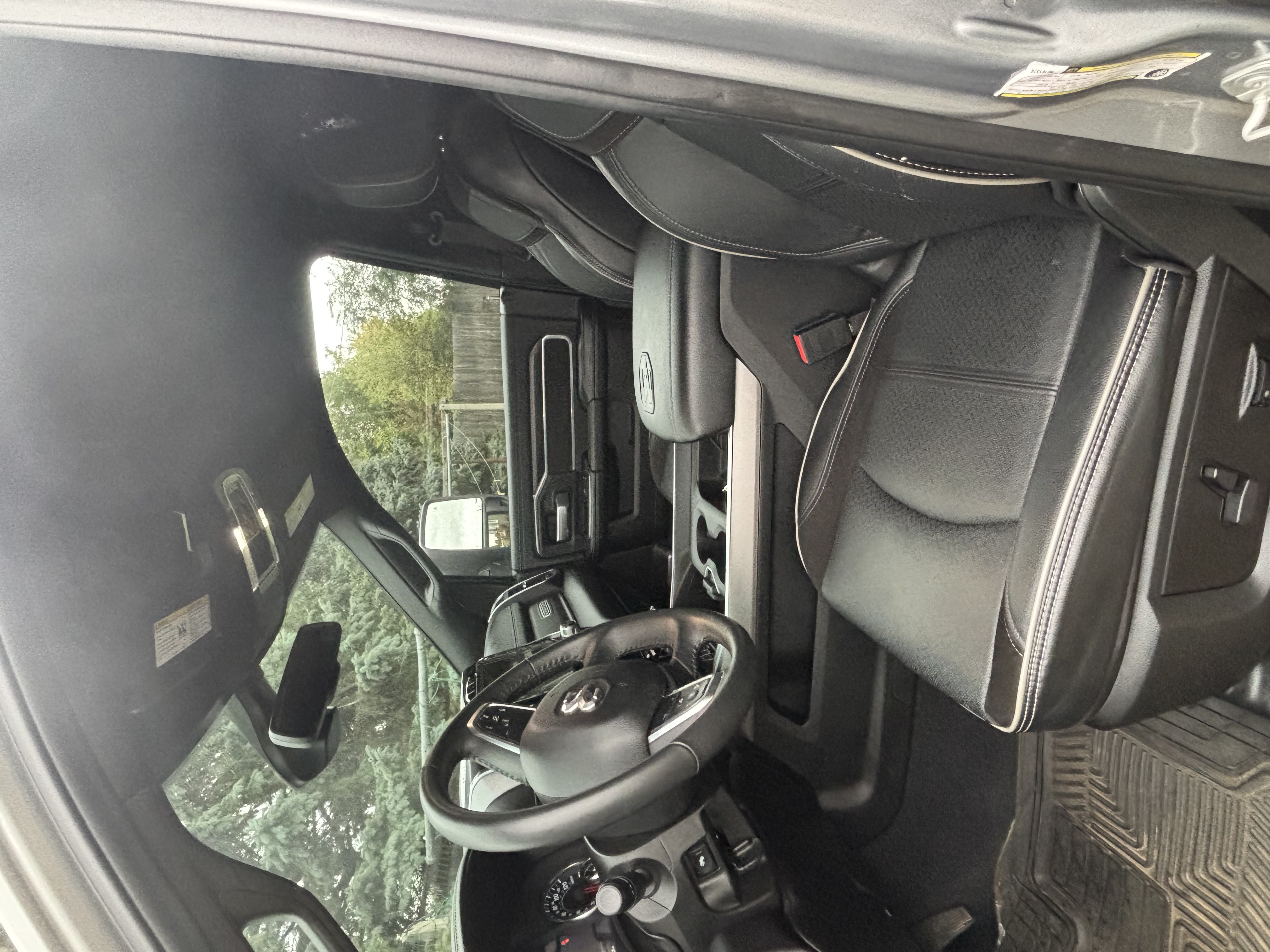 Used 2024 RAM 2500 Laramie w/ Night Edition AWD/4WD image 2