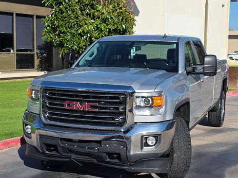 Used 2015 GMC Sierra 2500 SLE w/ SLE Preferred Package image 5