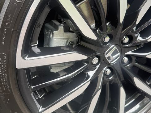 Used 2023 Honda Accord Touring image 29