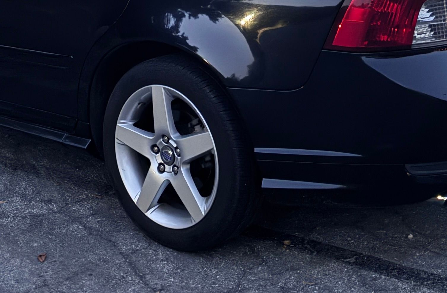 Used 2010 Volvo S40 T5 R-Design FWD image 11