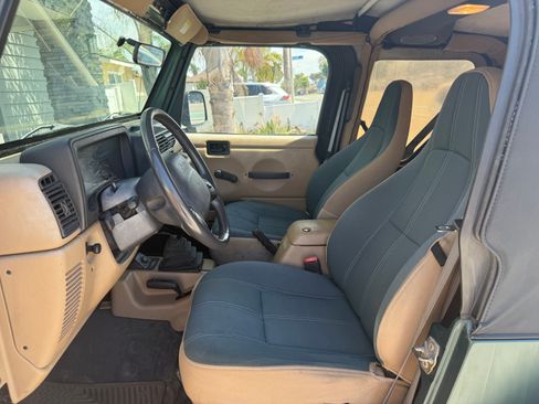 Used 2000 Jeep Wrangler Sahara AWD/4WD image 9