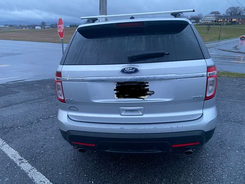 Used 2012 Ford Explorer XLT image 5