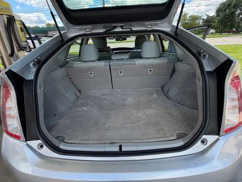 Used 2013 Toyota Prius Four FWD image 2