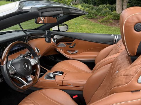 Used 2017 Mercedes-Benz S 550 Cabriolet image 11