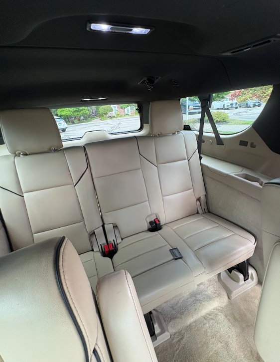 Used 2023 Cadillac Escalade ESV Premium Luxury w/ LPO, Radiant Package AWD/4WD image 16