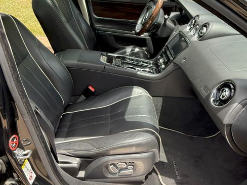 Used 2015 Jaguar XJ L Portfolio image 19