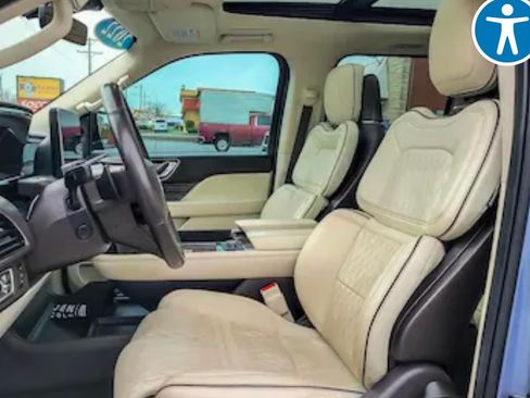 Used 2022 Lincoln Navigator Black Label image 10