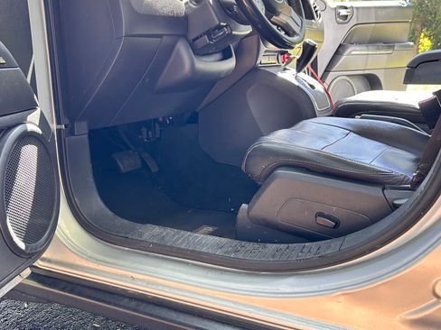 Used 2011 Jeep Compass Limited image 11