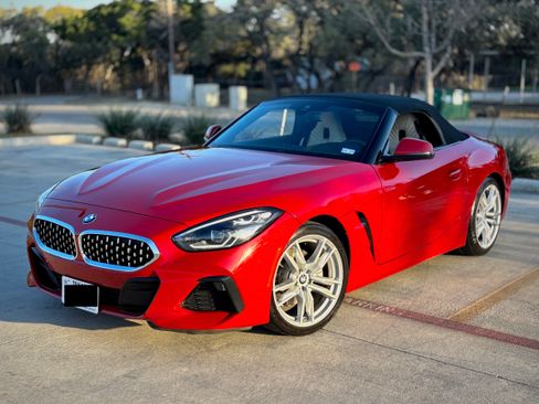 Used 2019 BMW Z4 sDrive30i w/ M Sport Package image 4
