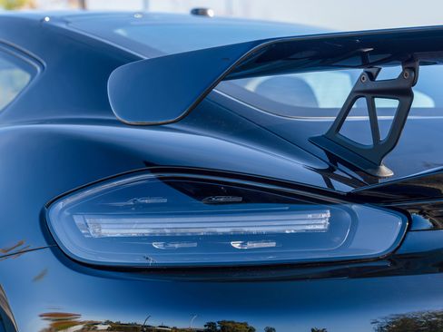 Used 2021 Porsche 718 Cayman GT4 image 6