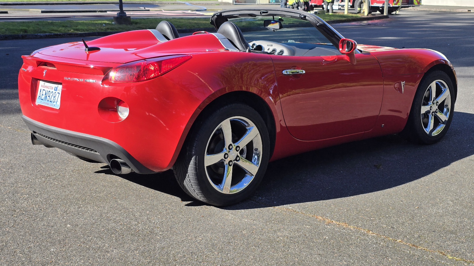 Used 2008 Pontiac Solstice GXP w/ Premium Package RWD image 5