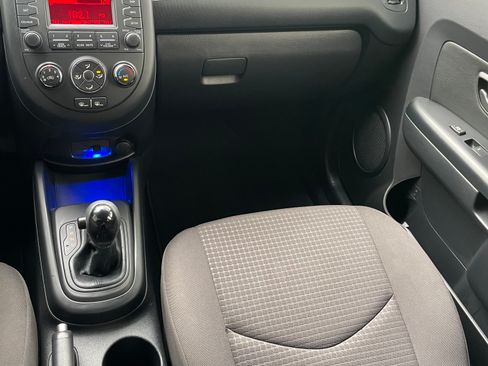 Used 2013 Kia Soul image 16