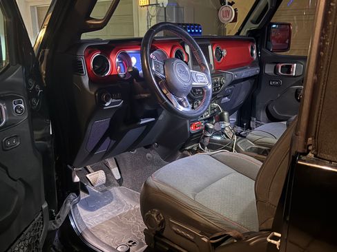 Used 2020 Jeep Wrangler Rubicon w/ LED Lighting Group image 14