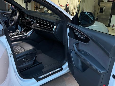 Used 2023 Audi SQ8 Prestige AWD/4WD image 14