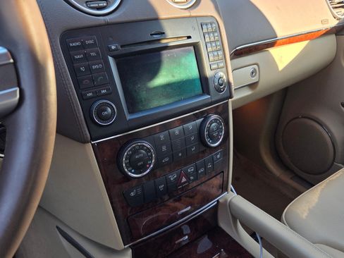 Used 2010 Mercedes-Benz GL 450 4MATIC image 11