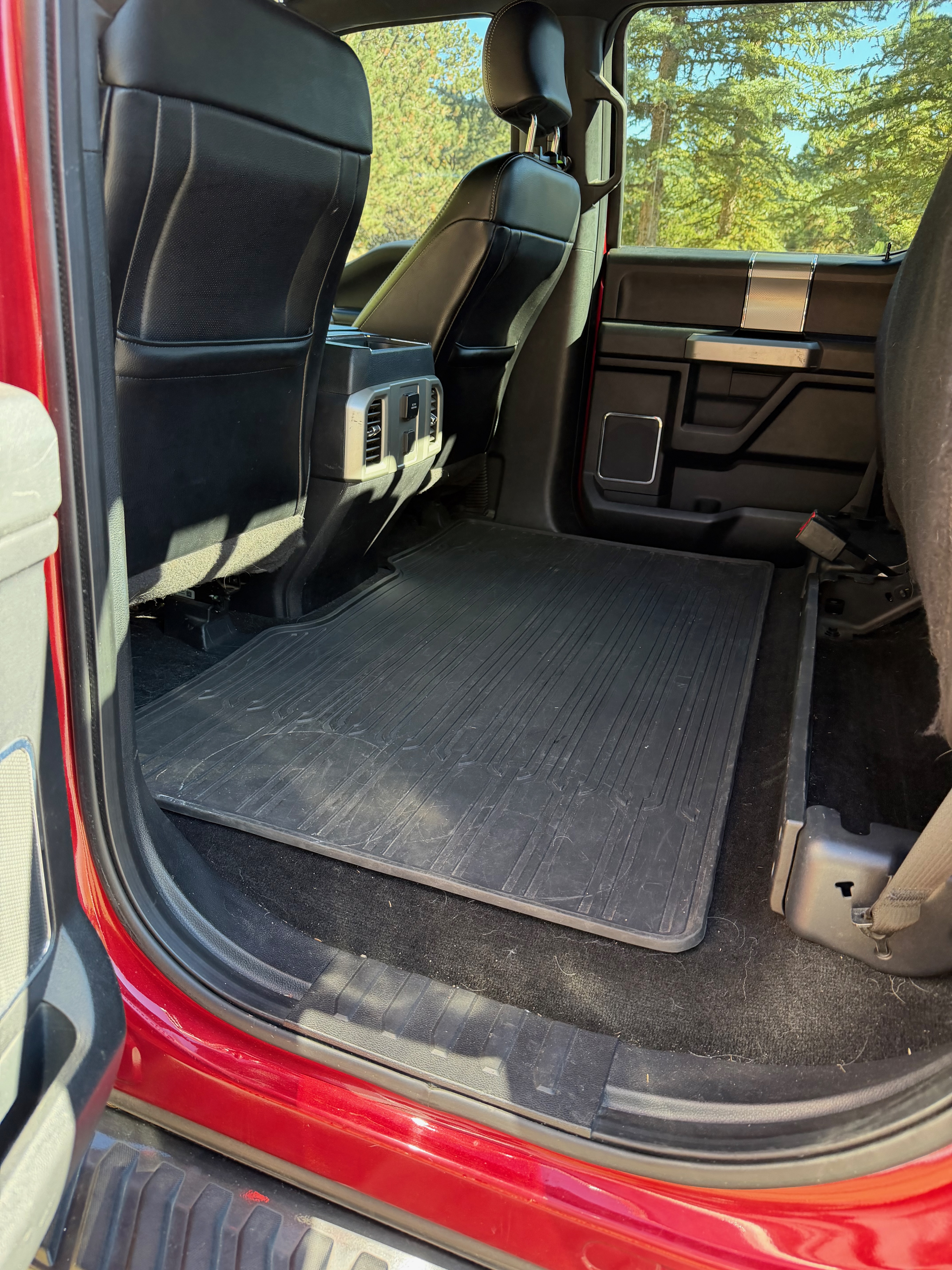 Used 2015 Ford F150 Lariat AWD/4WD image 8