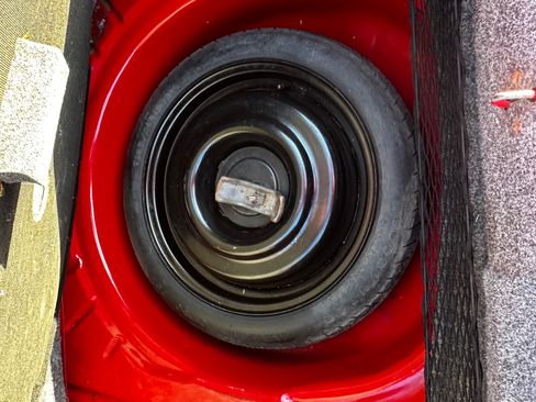Used 1994 Oldsmobile Cutlass Supreme Convertible FWD image 28