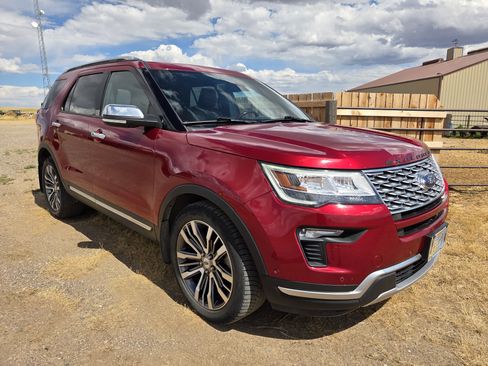Used 2018 Ford Explorer Platinum image 9