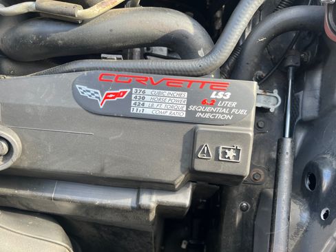 Used 2009 Chevrolet Corvette Coupe w/ Preferred Equipment Group RWD image 2