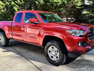 Used 2017 Toyota Tacoma SR5 RWD video 1