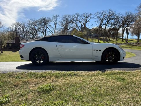 Used 2012 Maserati GranTurismo Sport image 8