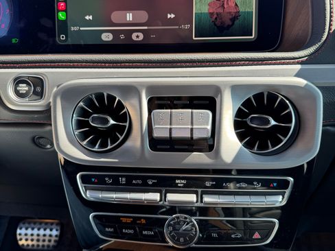 Used 2021 Mercedes-Benz G 550 image 23