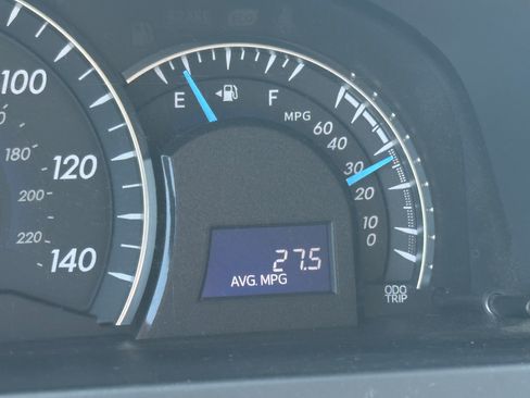 Used 2012 Toyota Camry XLE FWD image 27