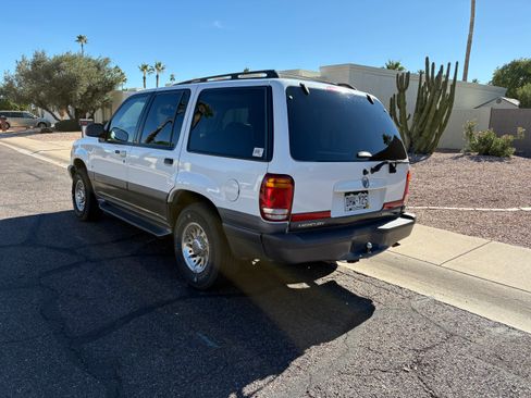 Used 2000 Mercury Mountaineer AWD V8 image 9