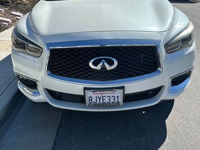 Used 2019 INFINITI QX60 Luxe w/ Essential Package