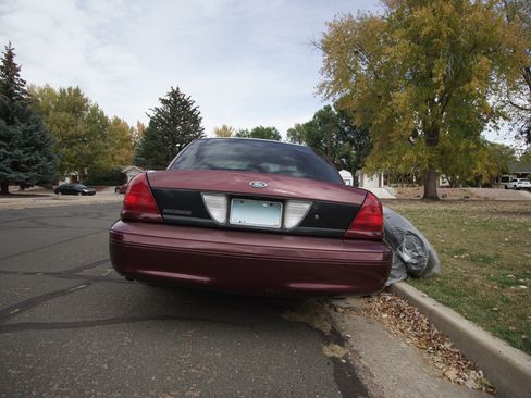Used 2004 Ford Crown Victoria LX image 6
